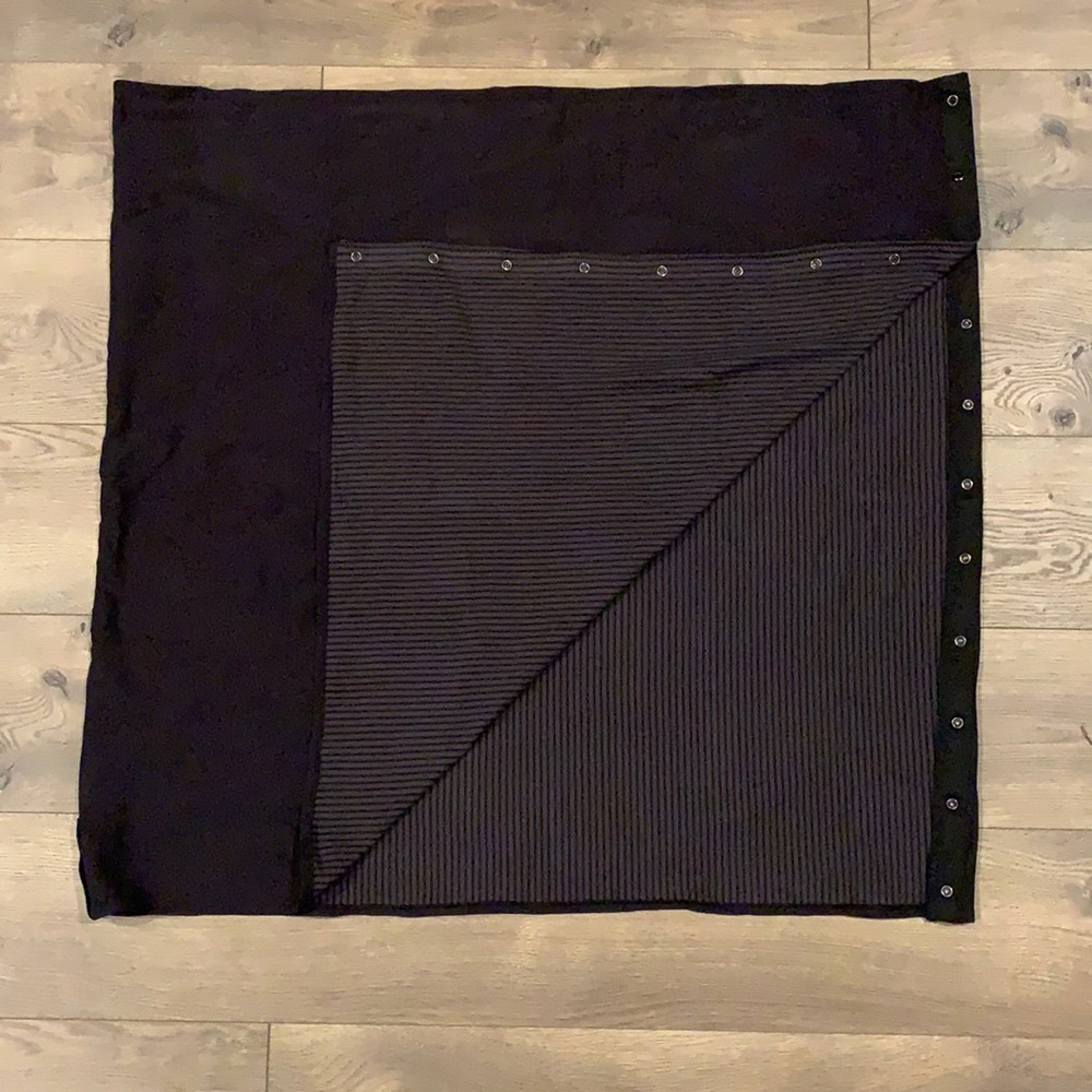 COPY - Lululemon customizable snap scarf